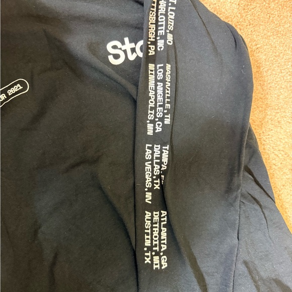 The Rolling Stones Black Long Sleeve Tee with Red and Blue Graphic 2021 Concert - Picture 4 of 6